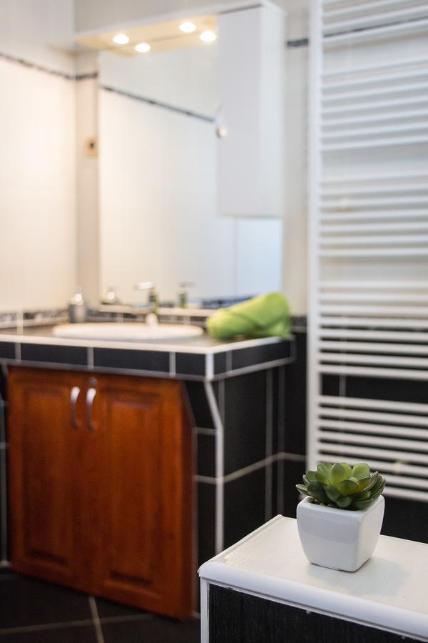 Green Residence Elmenykoezpont แวแลนแซ ภายนอก รูปภาพ