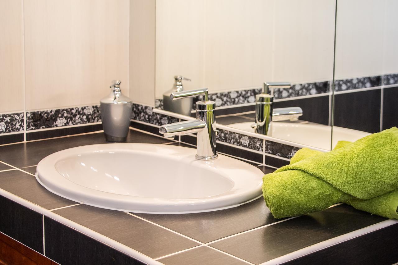 Green Residence Elmenykoezpont แวแลนแซ ภายนอก รูปภาพ